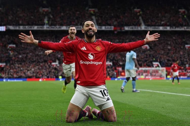 英超-姆伯莫破门多尔古建功 曼联2-0完胜曼城